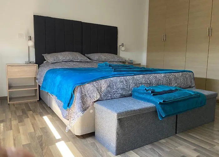 Gorgeous 1 Bedroom Close To Town Centre アパート