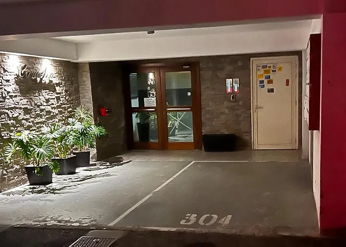 Gorgeous 1 Bedroom Close To Town Centre * リマソール